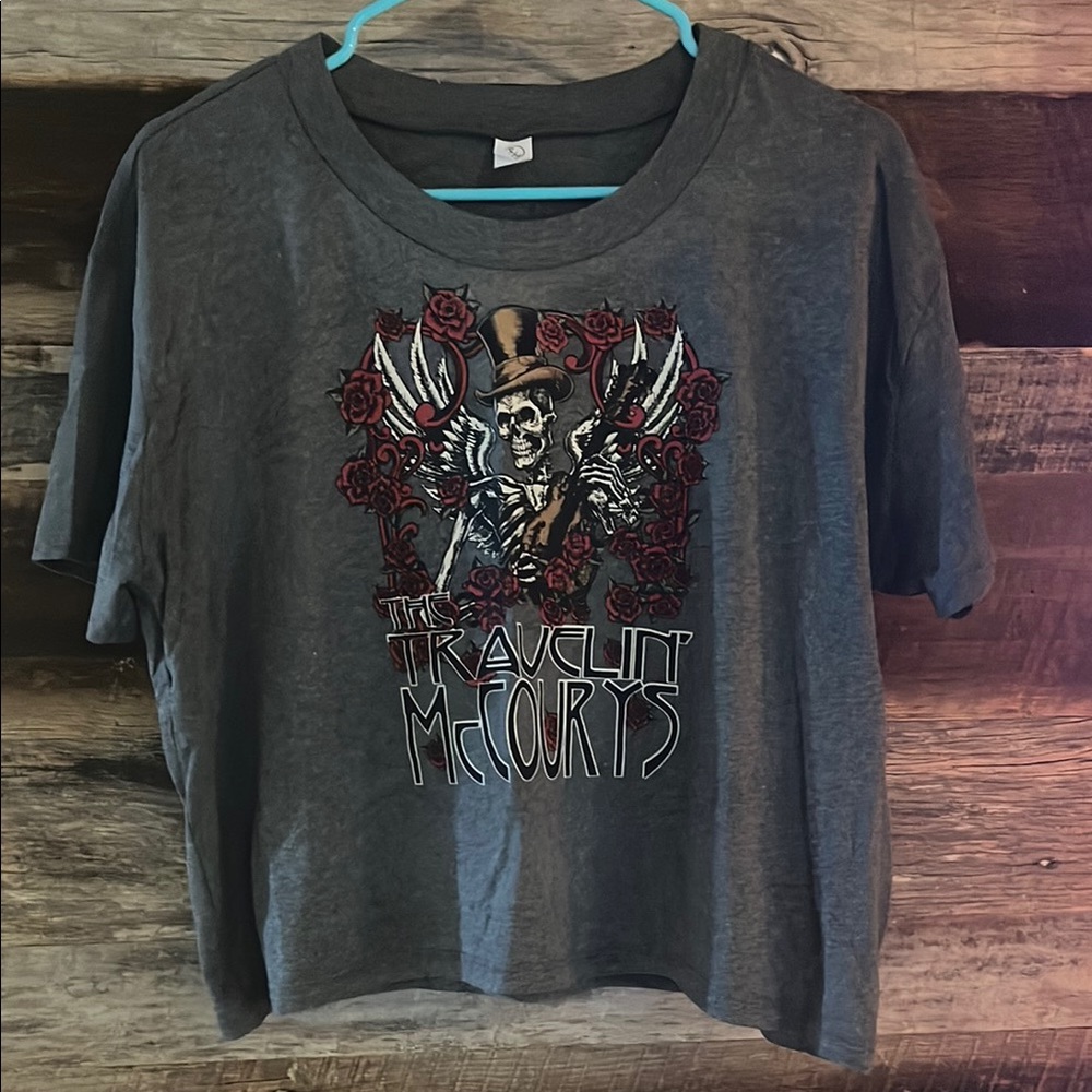 Charcoal Gray Graphic Travelin’ McCourys Crop T-Shirt